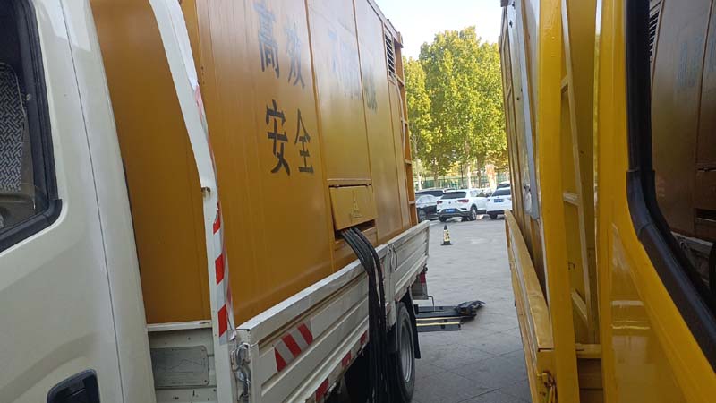 上林如何判断柴油发电机组和UPS电源的切换时间是否符合要求？