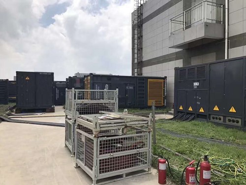 上林除了定期检查，还有哪些方法可以及时发现接触式转速表探头的磨损？